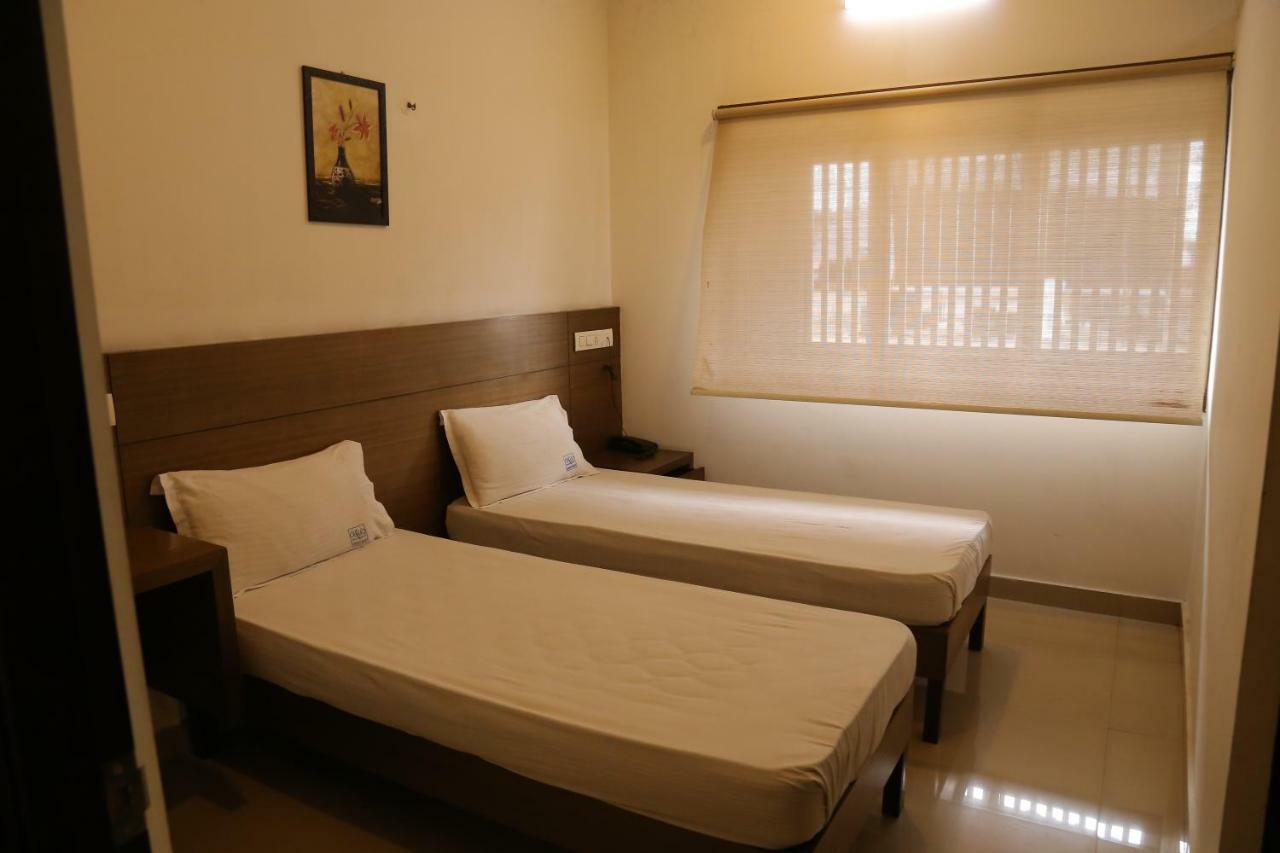 Kodavath Regency Alwaye Extérieur photo